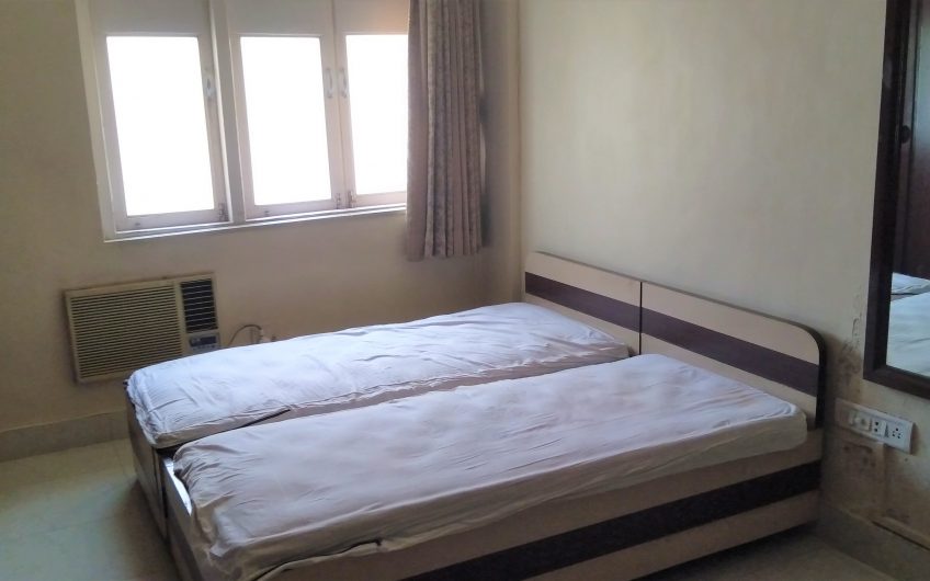 1 BHK Fully Furnished Flat In Juhu Lane For Rent